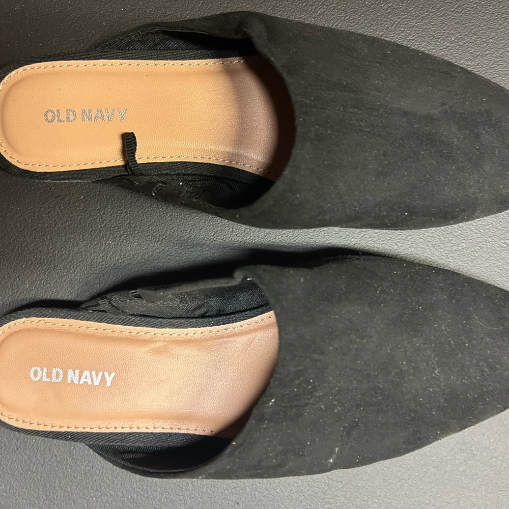Old Navy Classic Black Slip-On Shoes